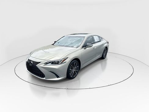 Used 2024 Lexus ES 350 w/ Premium Package FWD image 4