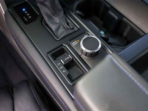 Used 2024 Toyota Tundra Platinum image 24