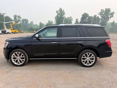 Used 2019 Ford Expedition Platinum AWD/4WD image 4