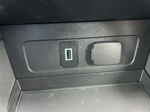 Used 2017 Ford Escape SE image 20