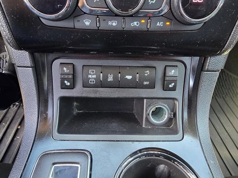 Used 2014 Chevrolet Traverse LT AWD/4WD image 21