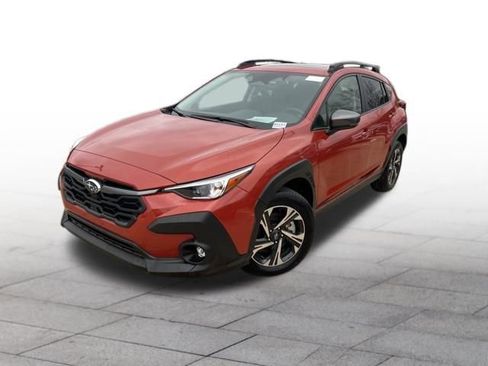 Used 2024 Subaru Crosstrek 2.0i Premium image 3