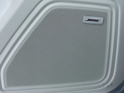 New 2026 Porsche Macan image 12