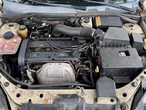 Used 2002 Ford Focus SE FWD image 19