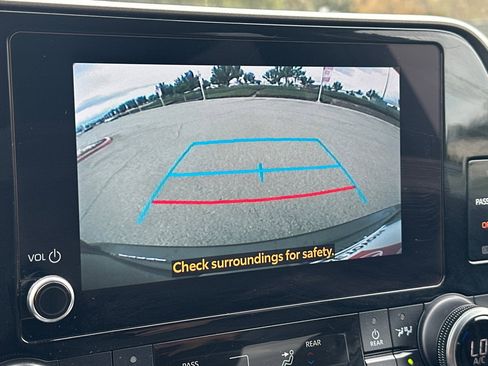 Certified 2024 Toyota Highlander LE image 29