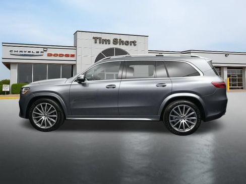 Used 2025 Mercedes-Benz GLS 450 4MATIC image 2