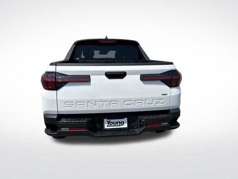 Used 2025 Hyundai Santa Cruz SE AWD/4WD image 4
