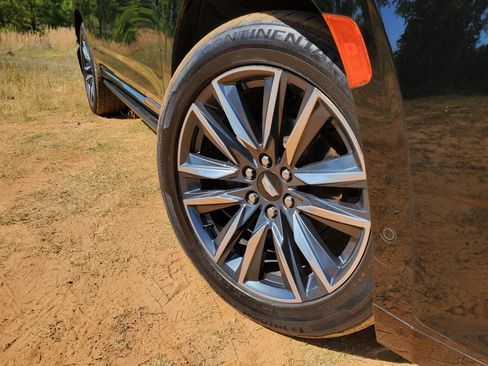 Used 2021 Cadillac Escalade Sport w/ Driver Assist Tech Package AWD/4WD image 22