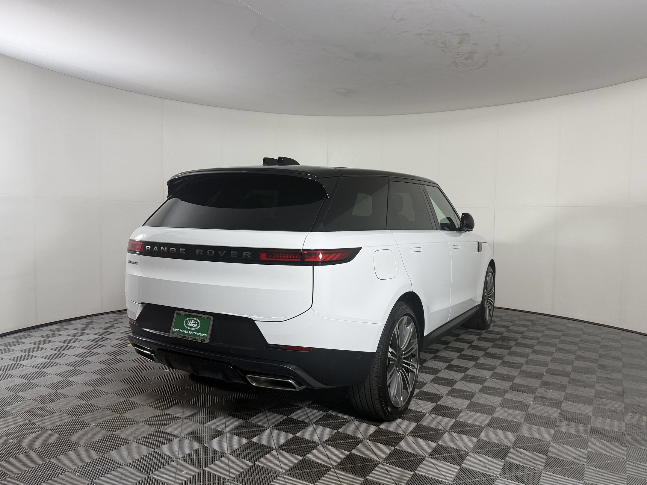 New 2027 Land Rover Range Rover Sport SE AWD/4WD image 9