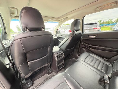 Used 2017 Ford Edge SEL w/ Equipment Group 201A AWD/4WD image 23