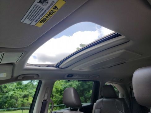 Used 2015 Honda Odyssey Touring Elite image 24