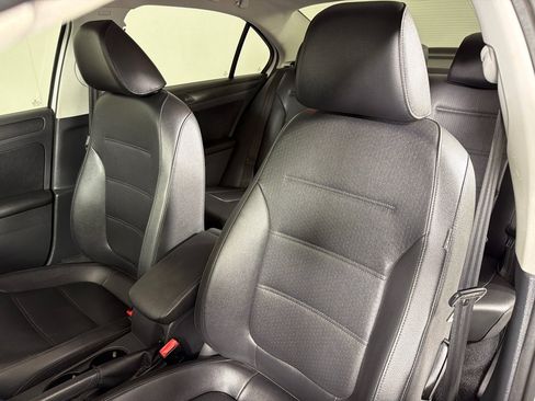 Used 2014 Volkswagen Jetta SE FWD image 13
