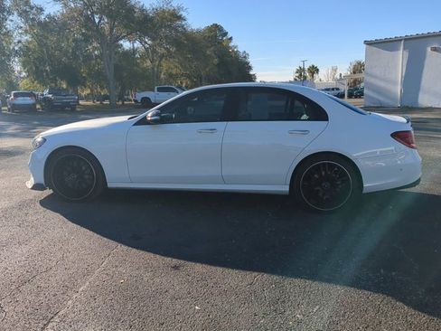 Used 2017 Mercedes-Benz E 300 4MATIC image 7