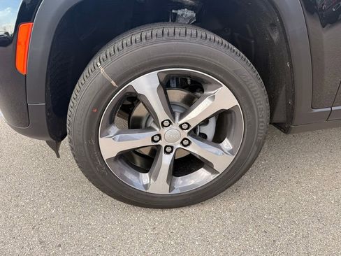 New 2026 Jeep Grand Cherokee Limited RWD image 33