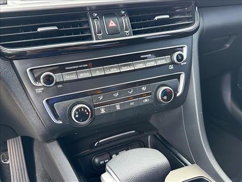 Used 2019 Kia Optima LX FWD image 23