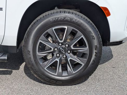 Used 2022 Chevrolet Tahoe Z71 w/ Luxury Package image 12