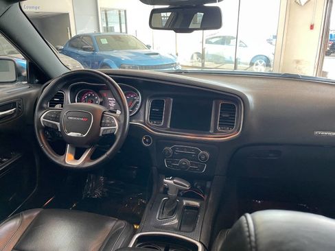 Used 2015 Dodge Charger R/T w/ Plus Group image 25