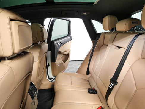 New 2026 Porsche Macan AWD/4WD image 21