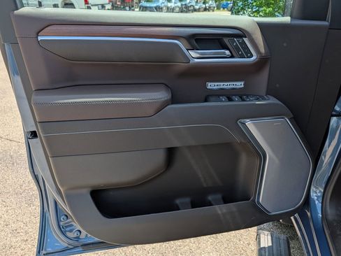 New 2026 GMC Sierra 1500 Denali w/ Denali Reserve Package AWD/4WD image 39