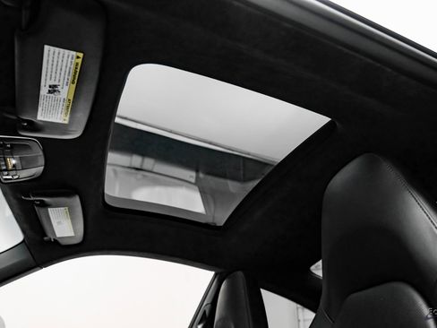 Used 2015 Porsche 911 Carrera image 34