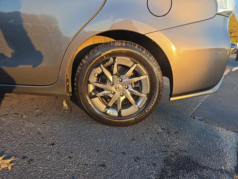 Used 2016 Toyota Prius V Three image 32