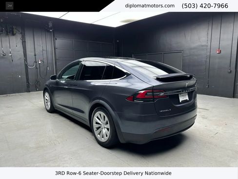 Used 2018 Tesla Model X 75D image 3