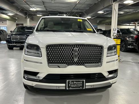 Used 2021 Lincoln Navigator Reserve w/ Luxury Package AWD/4WD image 6