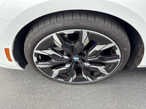 Certified 2024 BMW 530i w/ Executive Package image 38