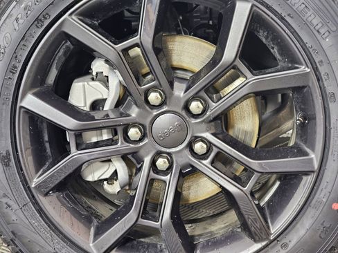 New 2025 Jeep Grand Cherokee Limited image 8