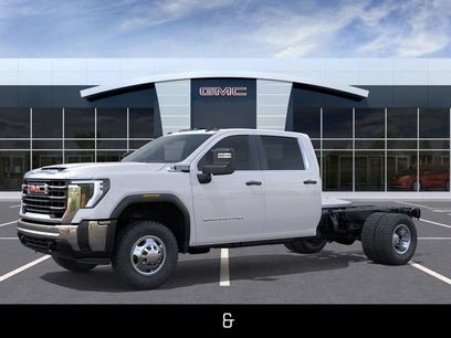 New 2026 GMC Sierra 3500 Pro w/ Convenience Package