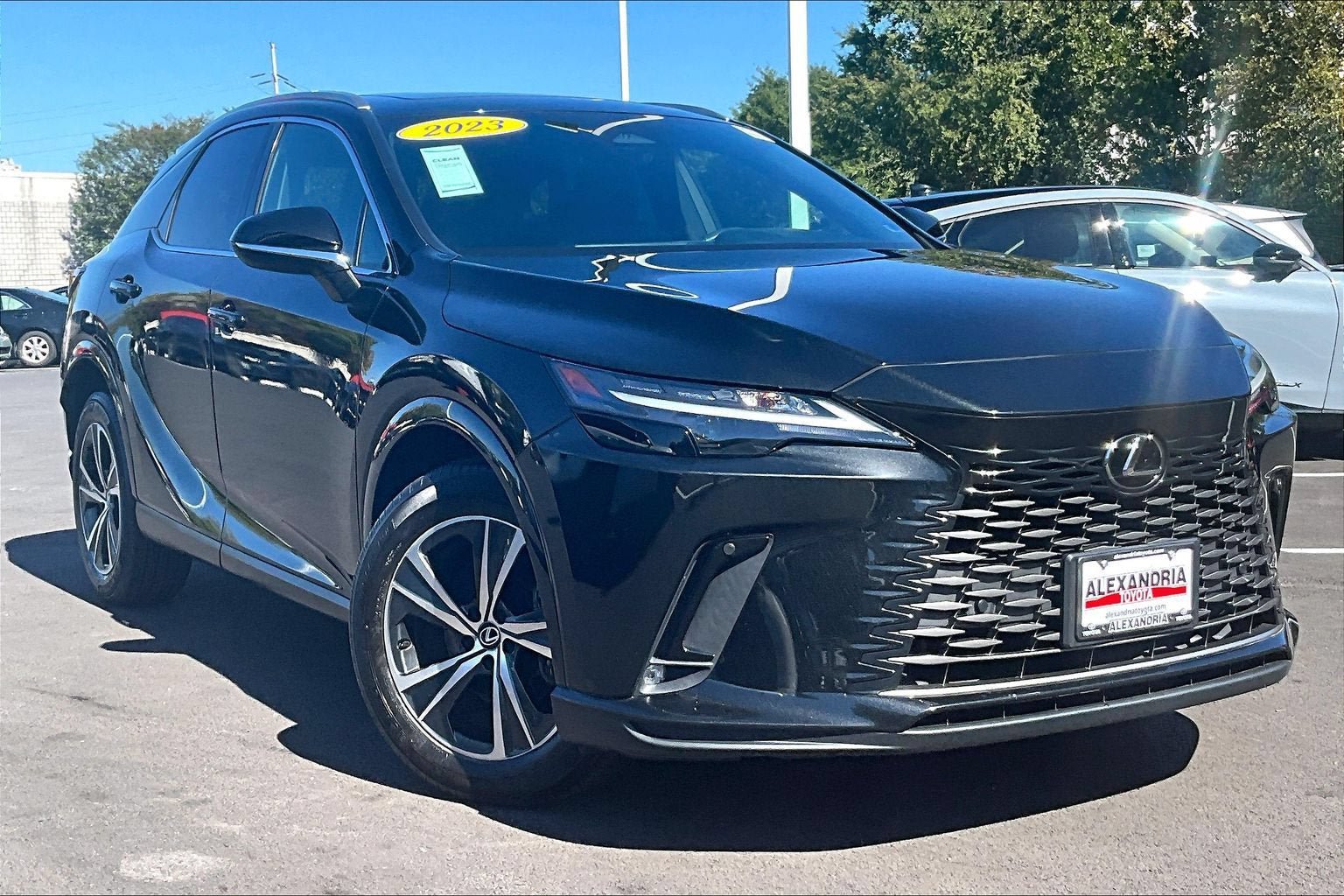 Used 2023 Lexus RX 350 Premium w/ Accessory Package AWD/4WD image 2