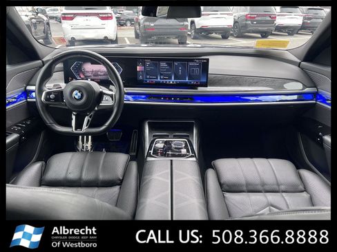 Used 2024 BMW 740i xDrive image 26