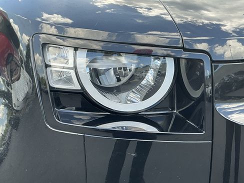 Used 2022 Land Rover Defender 90 S AWD/4WD image 27