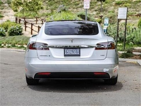 Used 2017 Tesla Model S RWD image 4