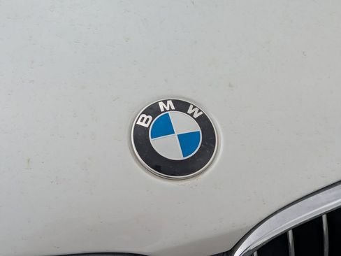 Used 2019 BMW 740i w/ M Sport Package RWD image 11