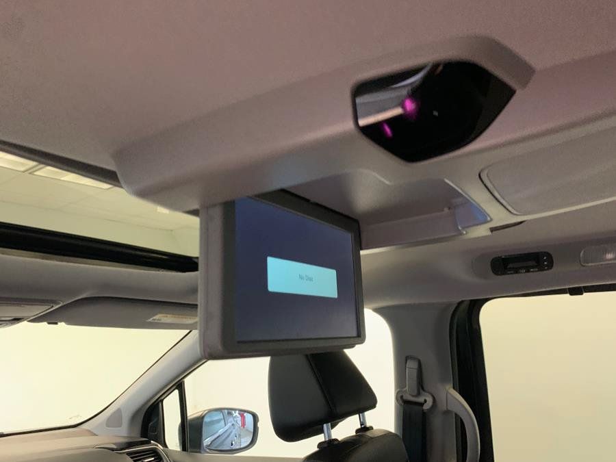 Used 2023 Honda Odyssey Touring image 2