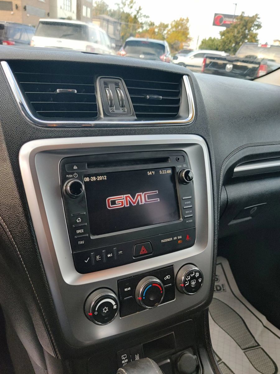 Used 2016 GMC Acadia SLE FWD image 28