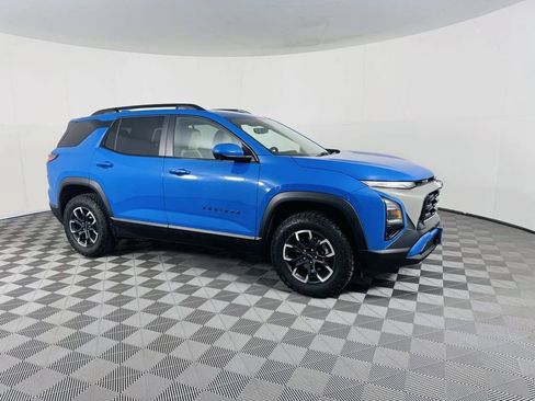 Used 2025 Chevrolet Equinox ACTIV w/ Safety and Technology Package image 2