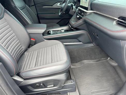 Used 2025 Ford Explorer ST-Line w/ Premium Package image 14