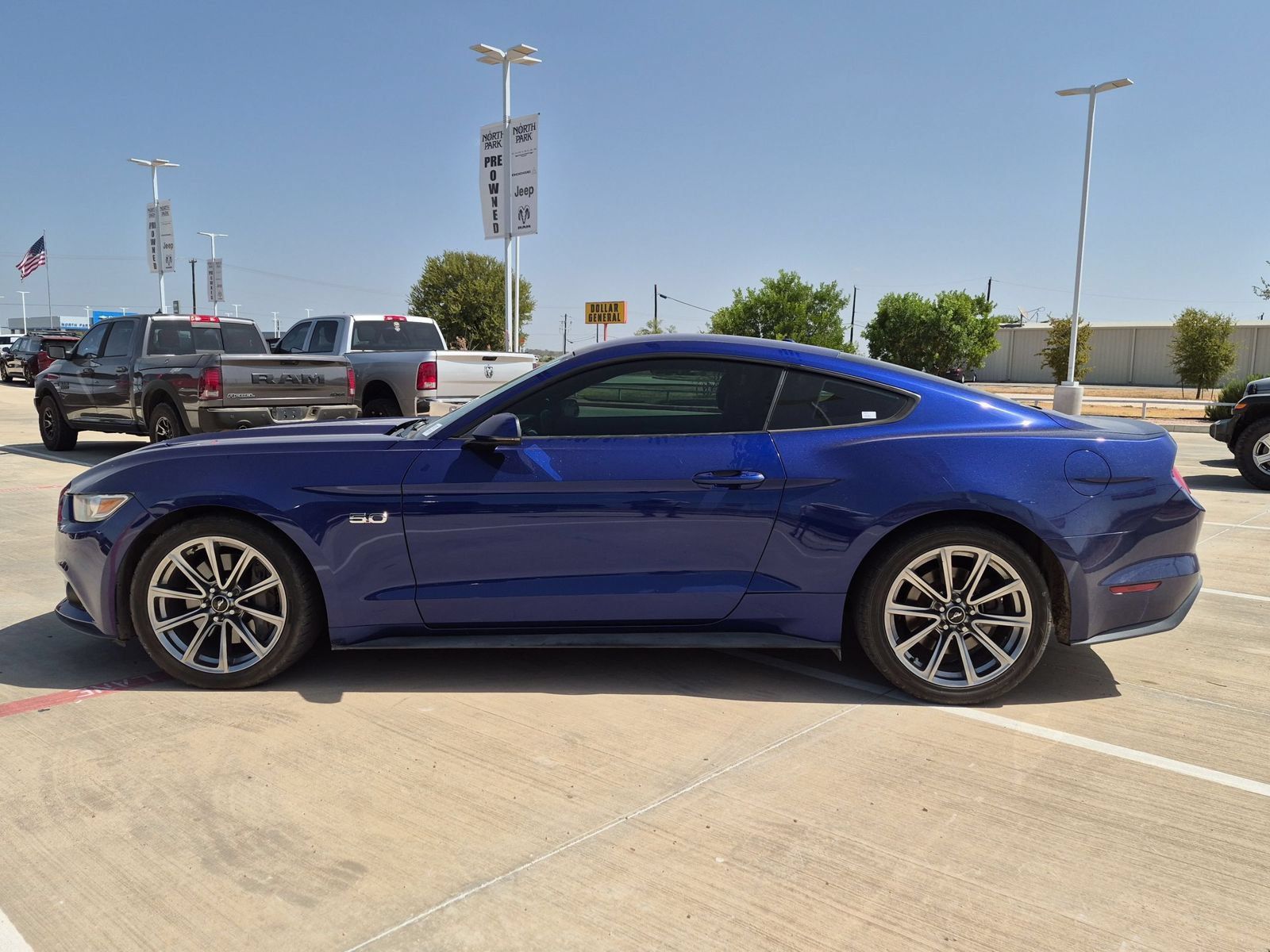 Used 2015 Ford Mustang GT Premium RWD image 6