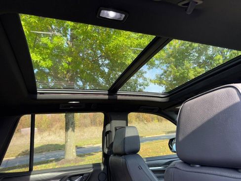 Used 2021 GMC Yukon Denali image 11