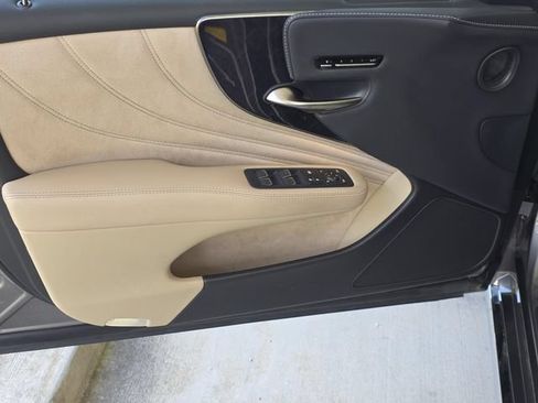 Certified 2023 Lexus LS 500 w/ Interior Upgrade Package RWD image 36