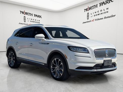 Certified 2023 Lincoln Nautilus Reserve w/ Luxury Package FWD image 7