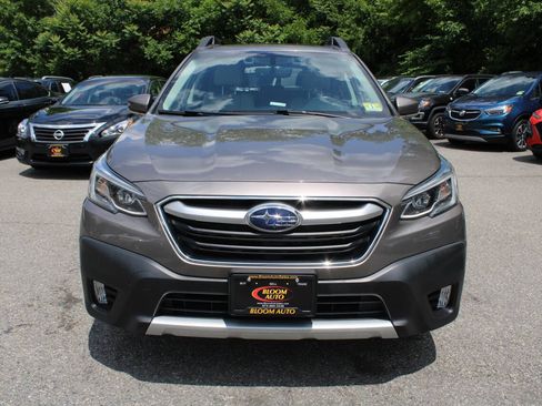 Used 2021 Subaru Outback Limited XT AWD/4WD image 3