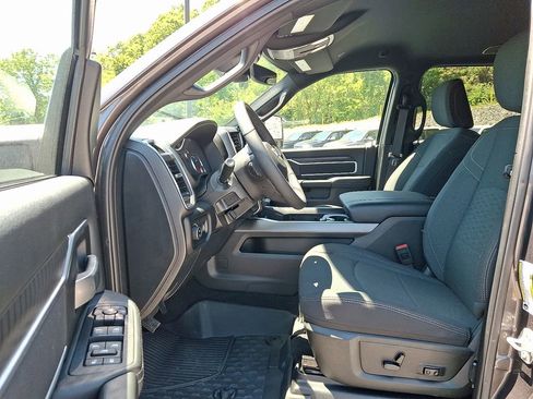 Used 2025 RAM 2500 Big Horn RWD image 15