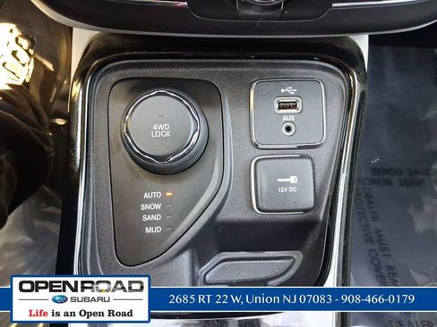 Used 2018 Jeep Compass Limited AWD/4WD image 33