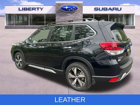 Used 2019 Subaru Forester Touring AWD/4WD image 4