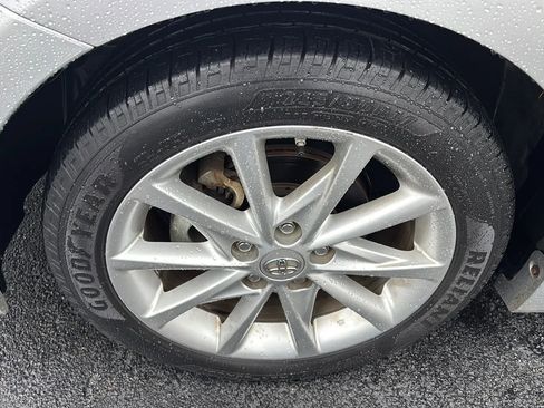 Used 2014 Toyota Prius V Five FWD image 35
