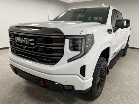Used 2022 GMC Sierra 1500 AT4X image 4