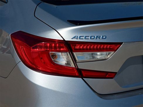 Used 2022 Honda Accord Sport Special Edition image 6